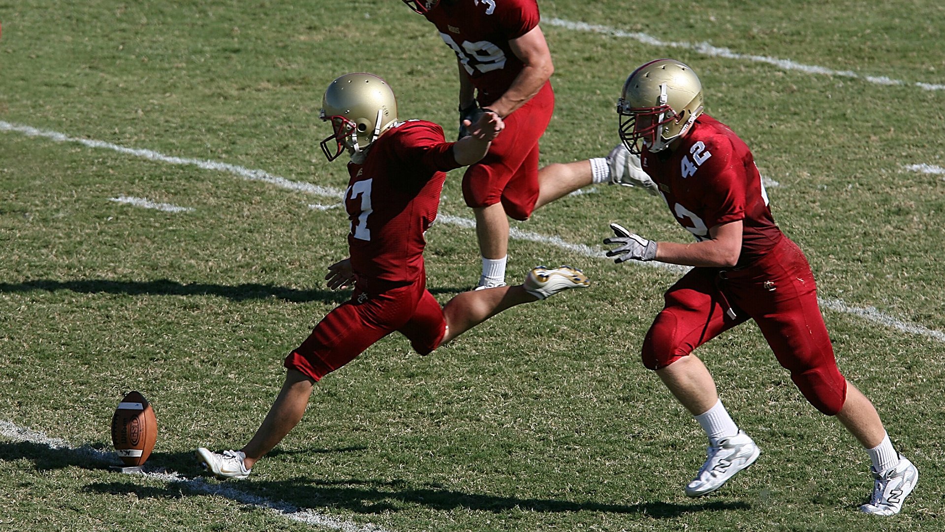 九游体育官网首页-“德甲最后几轮逐渐升温，夺冠仍悬未决”，德甲收官