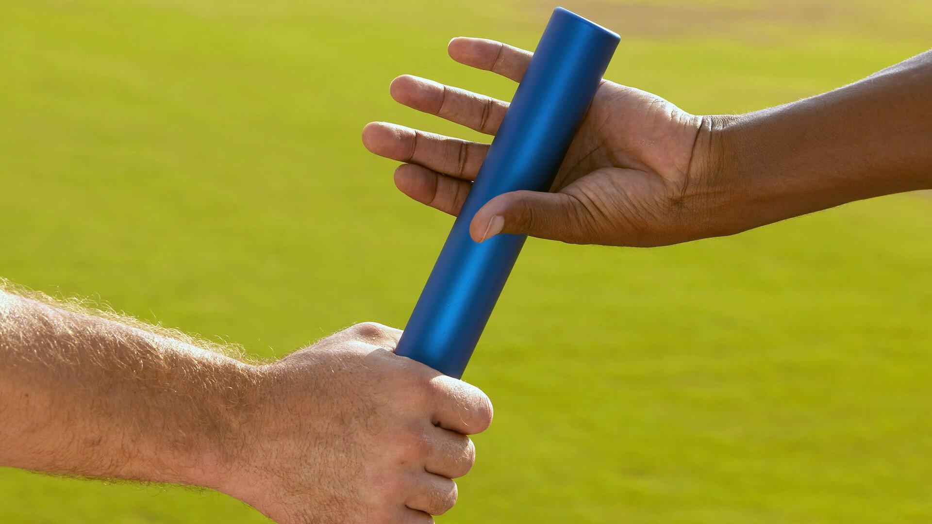 九游下载-中外足球交流活动频繁，促进互学互鉴，中西方传统足球文化比较