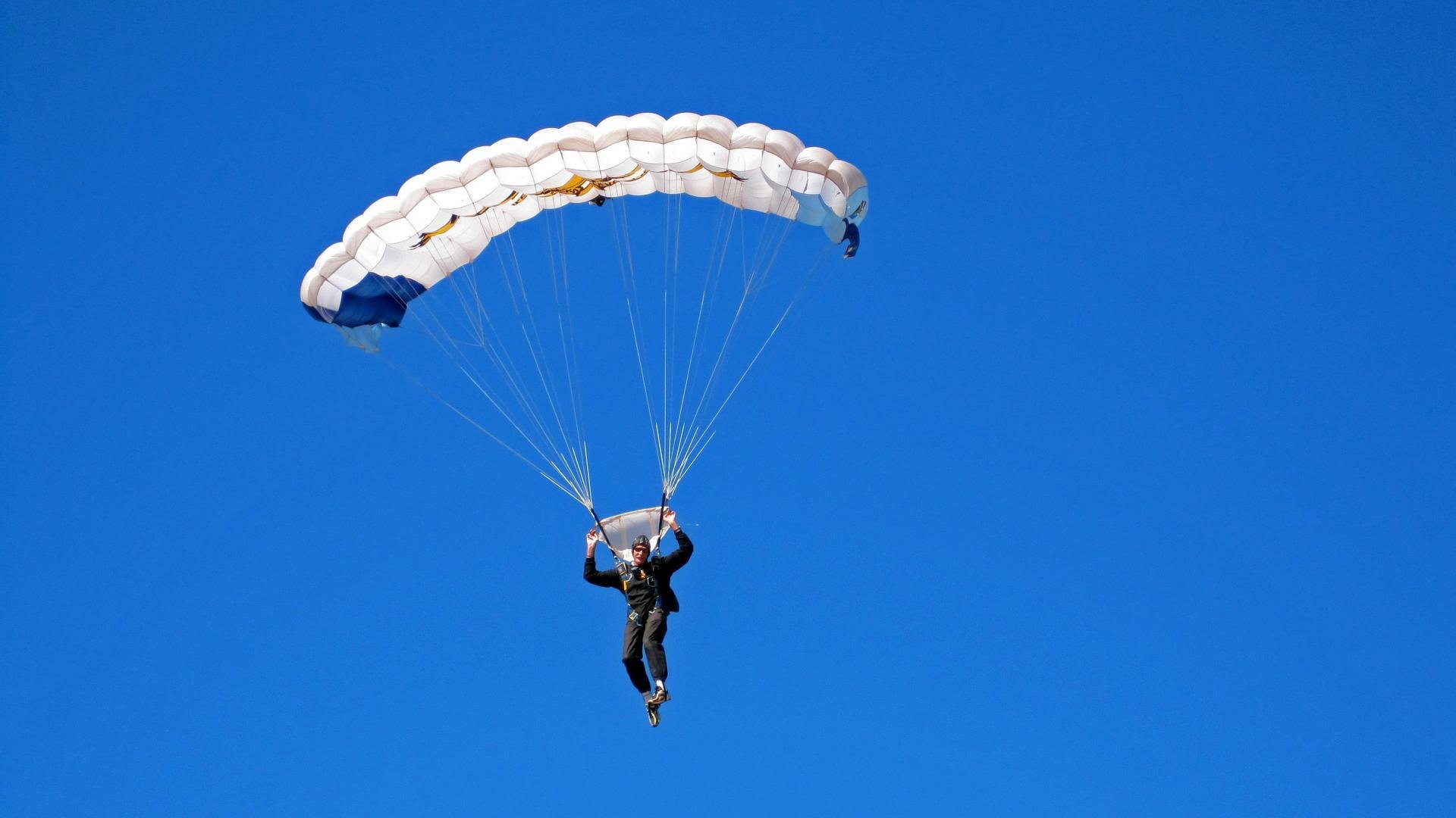 球迷热情：现场应援令人难忘的瞬间，球迷的热爱